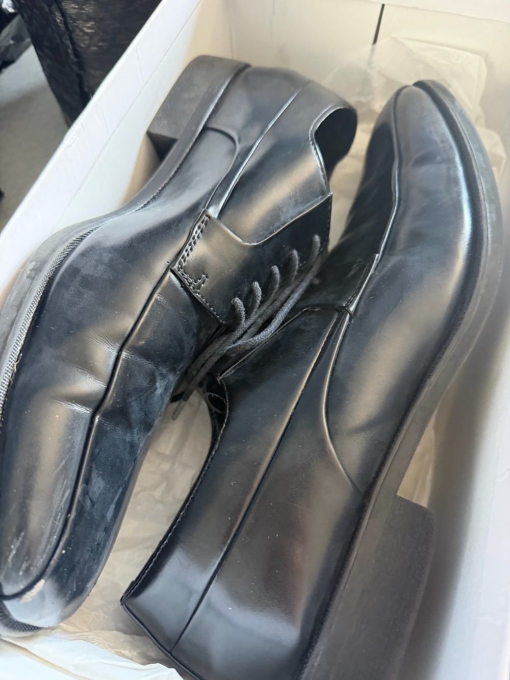 Men's Black Leather Lace-Up Dress Shoes. New. Calvin Klein